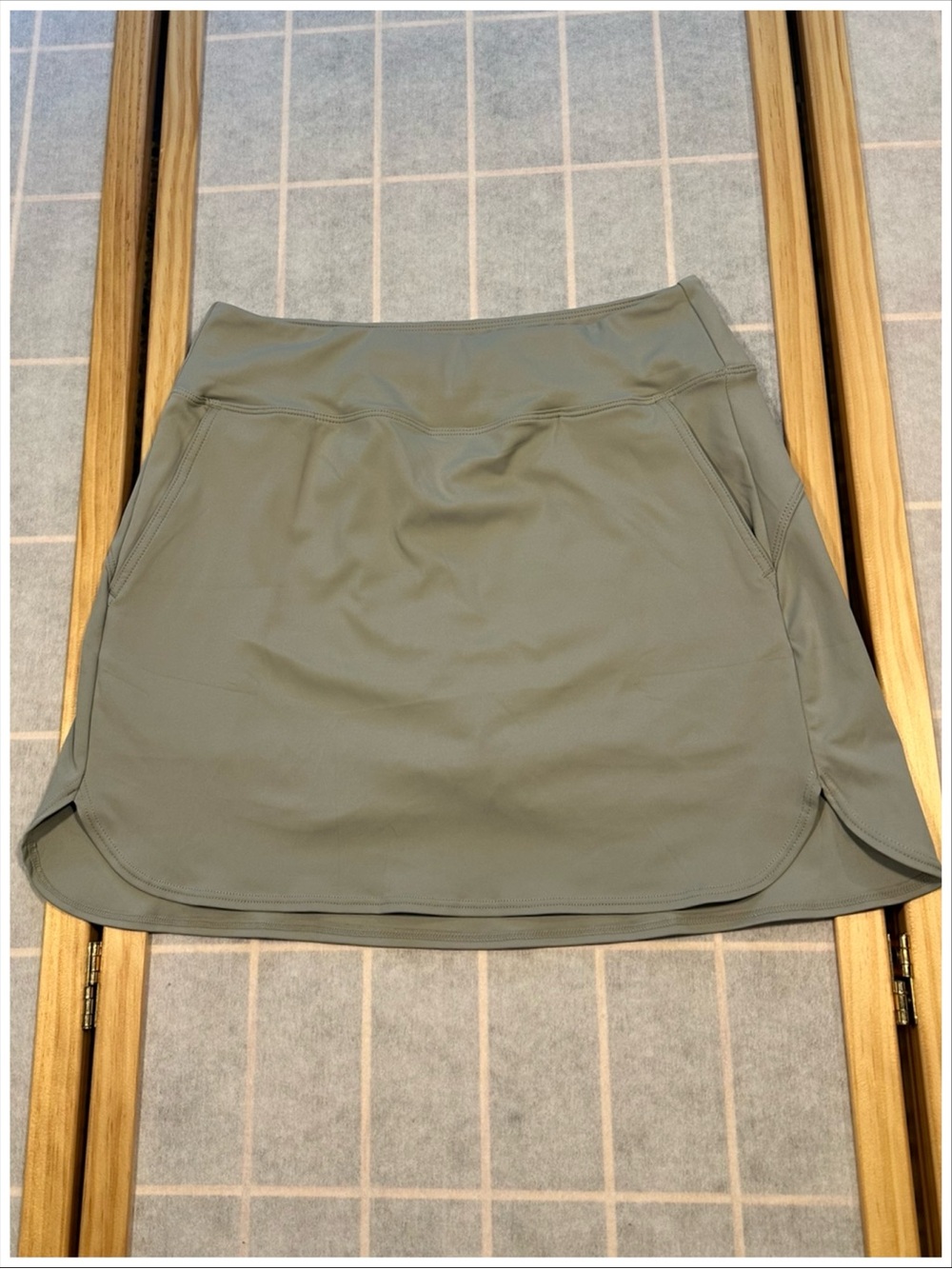 PINSPARK Gray Athletic Skort Size Small UPF 50+ NWT ~ Size S ~ Item #13103